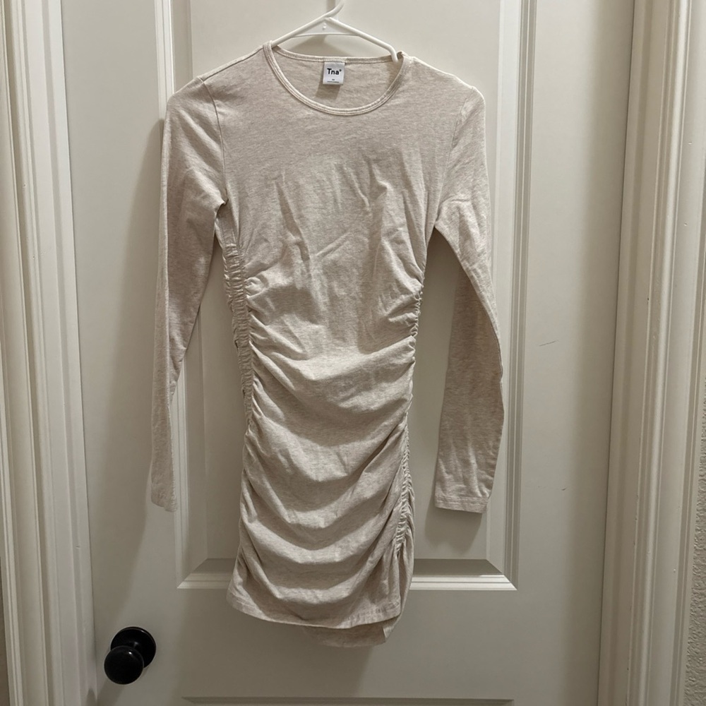 TNA ARITZIA Long Sleeve Ruched Taupe Beige Chill Malibu Longsleeve Dress XS